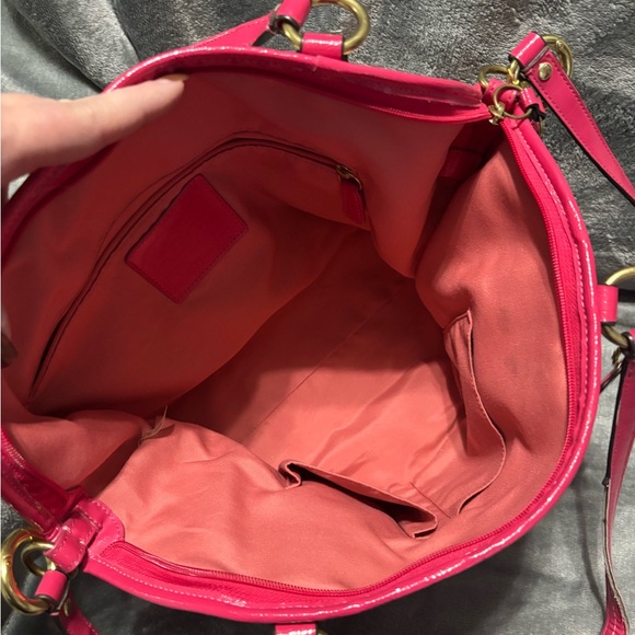 Coach F21910 Signature Scribble
Carryall Bag Colorful, Great Condition! - Picture 10 of 11